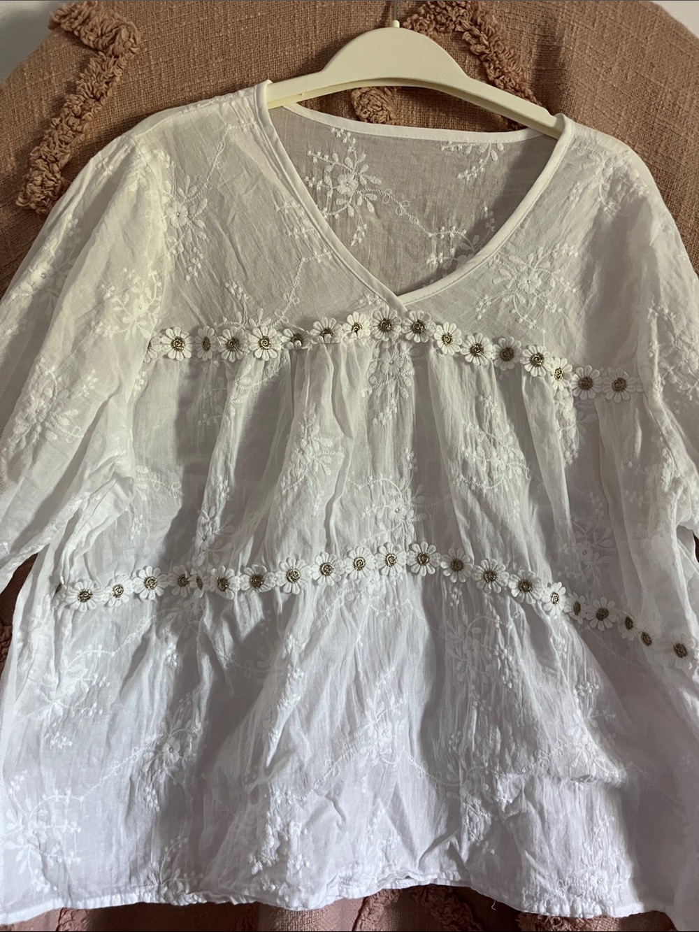 Flowy cotton daisy top